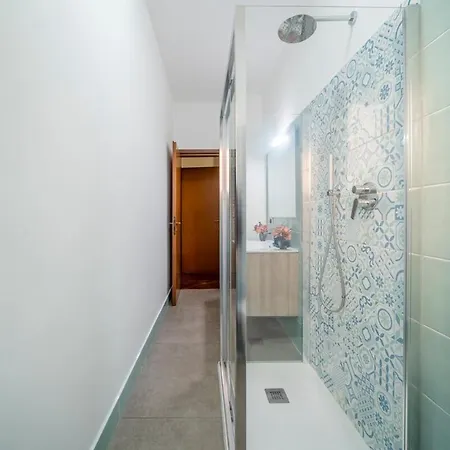 3 Spacious Bedrooms 公寓